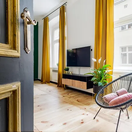 Apartament Golden Piotrkowska 116 *