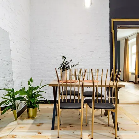 Golden Piotrkowska 116 *